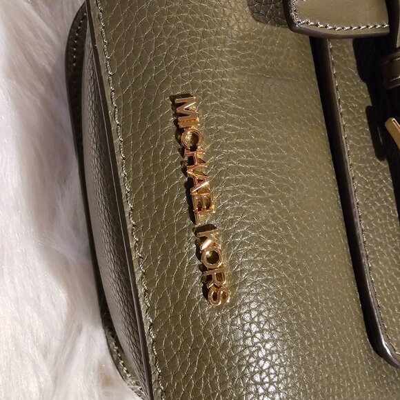 Michael Kors Khaki Purse Pebbled Leather - Picture 8 of 8